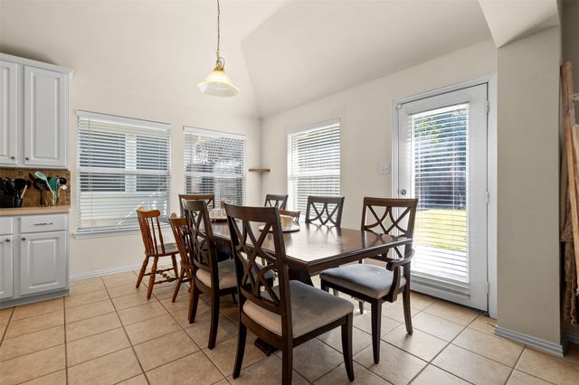 7521 Summer Meadows Drive, Fort Worth, TX 76123
