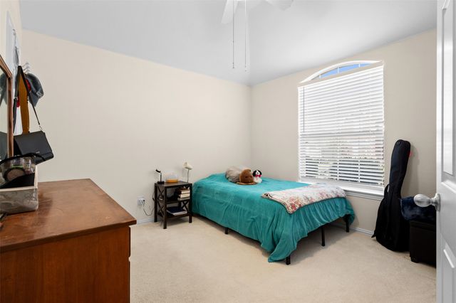 7521 Summer Meadows Drive, Fort Worth, TX 76123