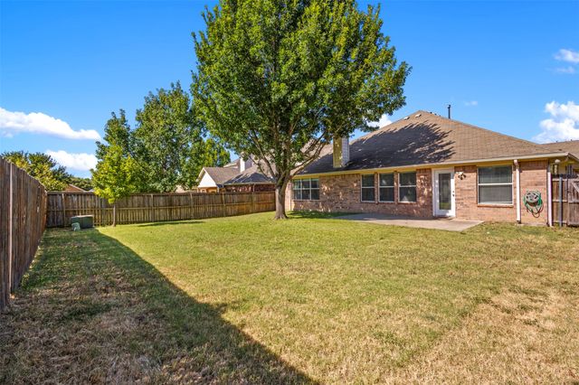 7521 Summer Meadows Drive, Fort Worth, TX 76123