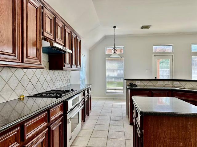 3131 Valley Court, Manvel, TX 77578
