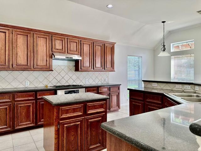 3131 Valley Court, Manvel, TX 77578