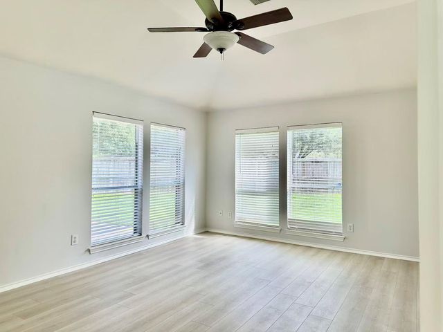 3131 Valley Court, Manvel, TX 77578
