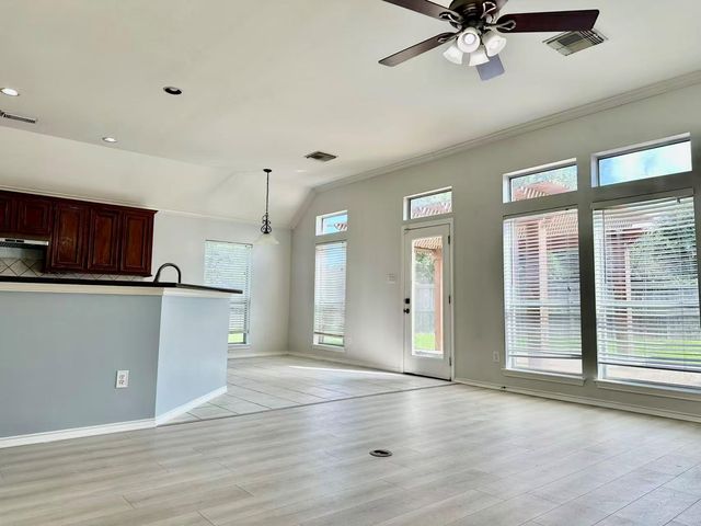 3131 Valley Court, Manvel, TX 77578
