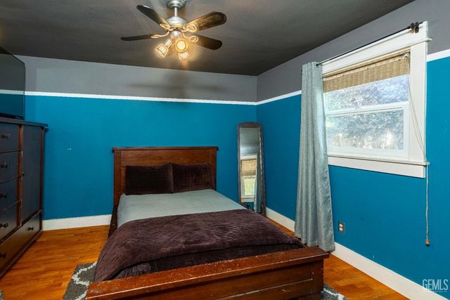 160 Oleander Avenue, Bakersfield, CA 93304