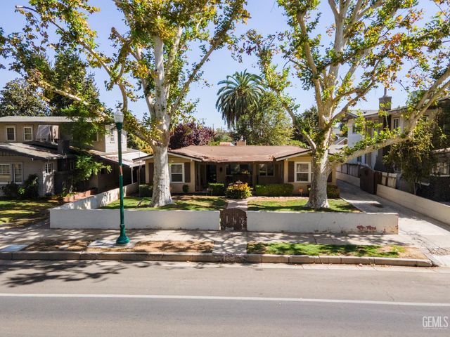 160 Oleander Avenue, Bakersfield, CA 93304