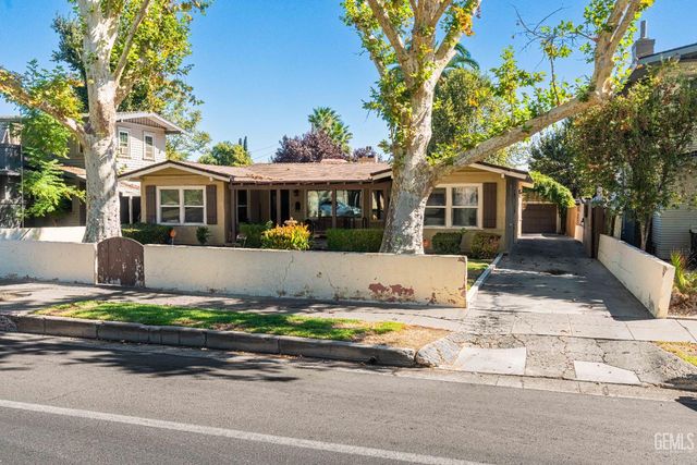 160 Oleander Avenue, Bakersfield, CA 93304