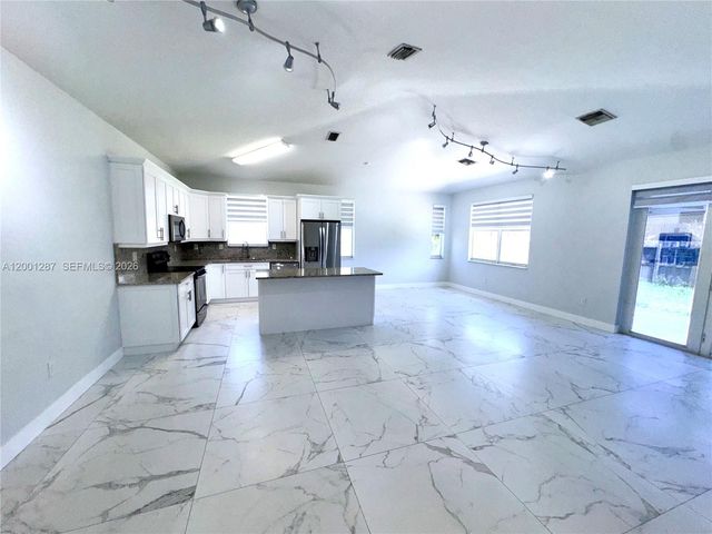 21405 Ingraham Ave Rd, Cutler Bay, FL 33189