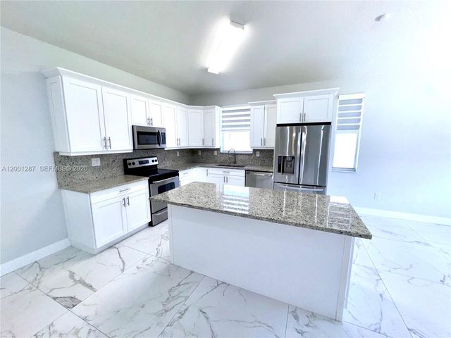 21405 Ingraham Ave Rd, Cutler Bay, FL 33189