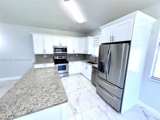 21405 Ingraham Ave Rd, Cutler Bay, FL 33189