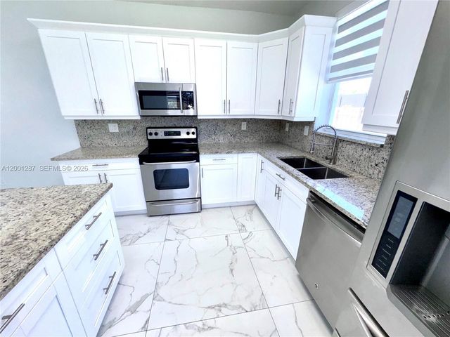 21405 Ingraham Ave Rd, Cutler Bay, FL 33189