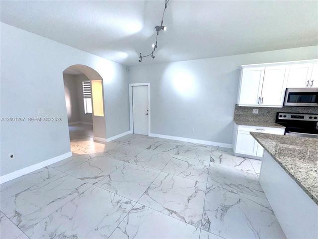 21405 Ingraham Ave Rd, Cutler Bay, FL 33189