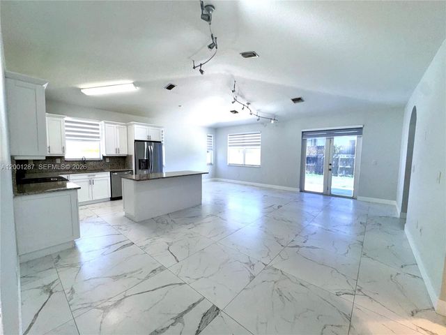 21405 Ingraham Ave Rd, Cutler Bay, FL 33189