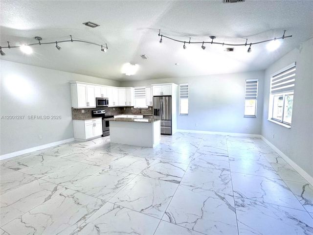 21405 Ingraham Ave Rd, Cutler Bay, FL 33189