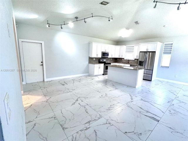 21405 Ingraham Ave Rd, Cutler Bay, FL 33189