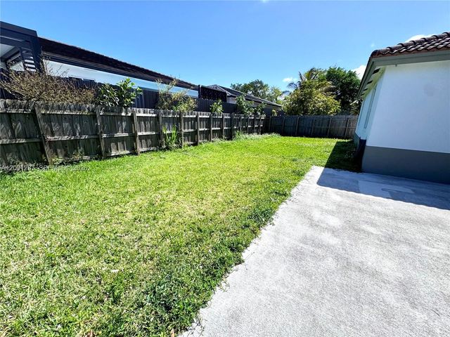 21405 Ingraham Ave Rd, Cutler Bay, FL 33189