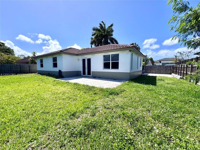 21405 Ingraham Ave Rd, Cutler Bay, FL 33189