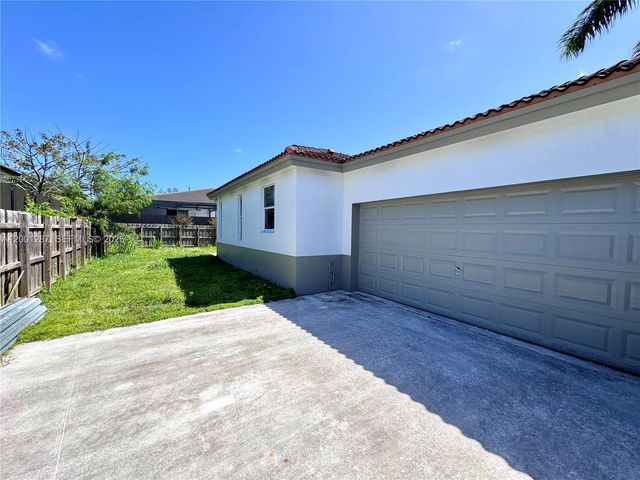 21405 Ingraham Ave Rd, Cutler Bay, FL 33189