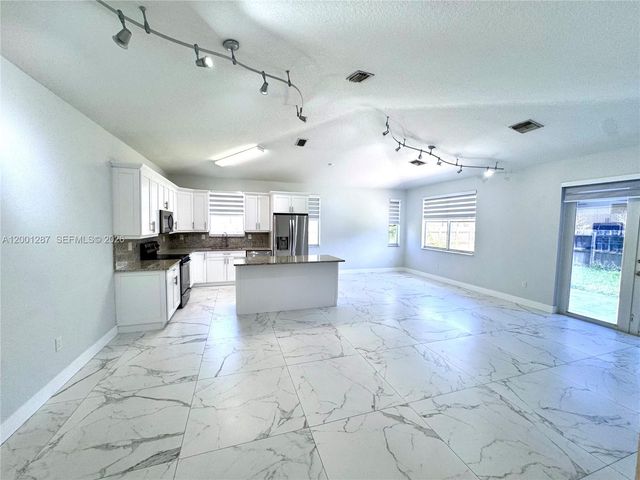 21405 Ingraham Ave Rd, Cutler Bay, FL 33189