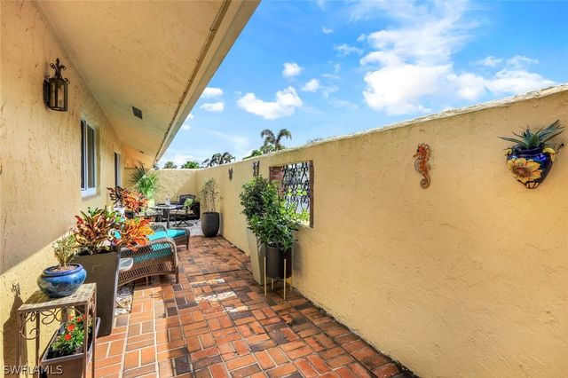 103 Teryl RD A4, Naples, FL 34112