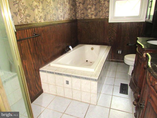 96 KENDALE RD, Red Lion, PA 17356