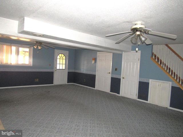 96 KENDALE RD, Red Lion, PA 17356