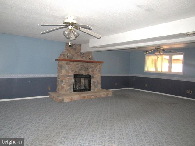 96 KENDALE RD, Red Lion, PA 17356