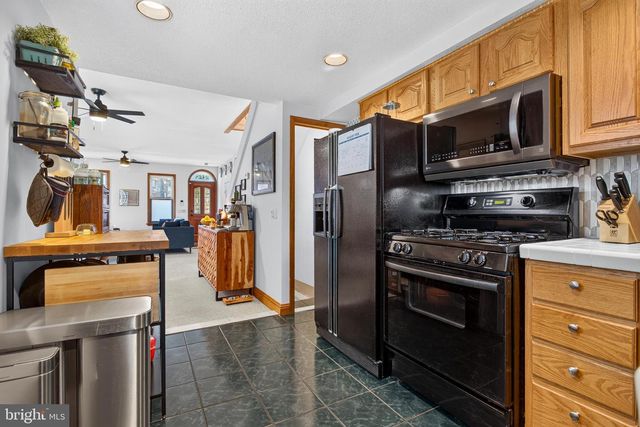 2428 GAUL ST, Philadelphia, PA 19125