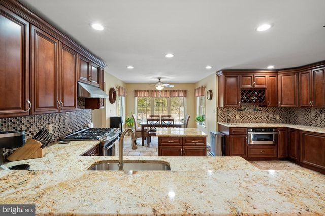 478 ISLAND RD, Columbus, NJ 08022