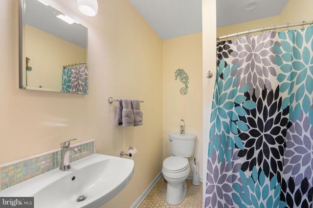 478 ISLAND RD, Columbus, NJ 08022