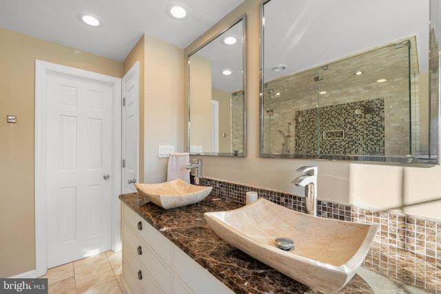 478 ISLAND RD, Columbus, NJ 08022