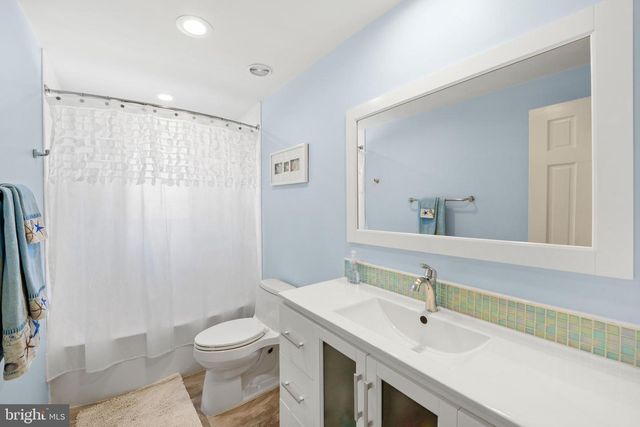 478 ISLAND RD, Columbus, NJ 08022