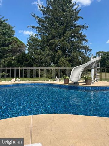 478 ISLAND RD, Columbus, NJ 08022