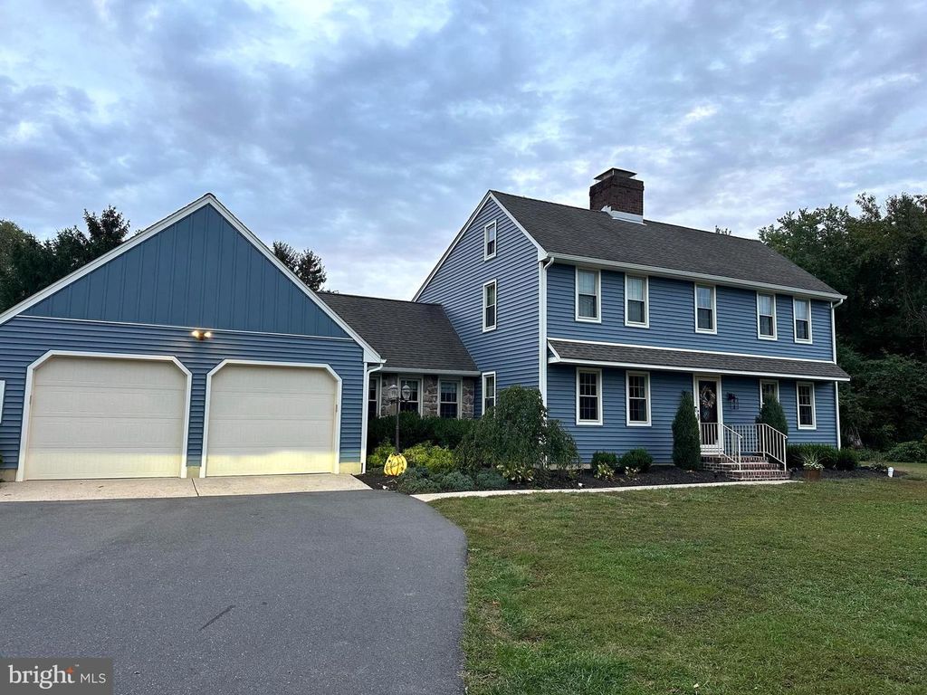 478 ISLAND RD, Columbus, NJ 08022