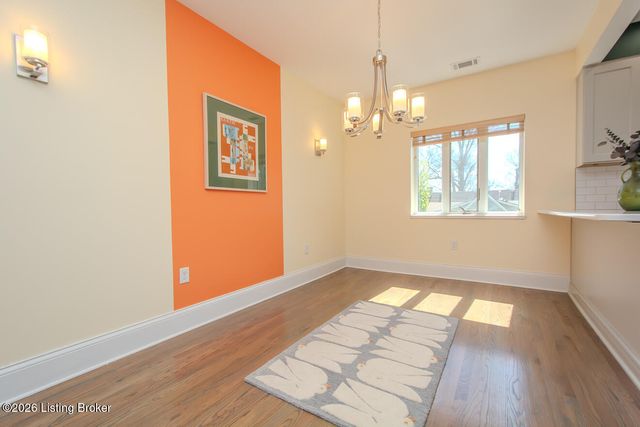 2126 Village Dr APT 12, Louisville, KY 40205