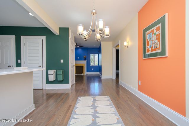 2126 Village Dr APT 12, Louisville, KY 40205