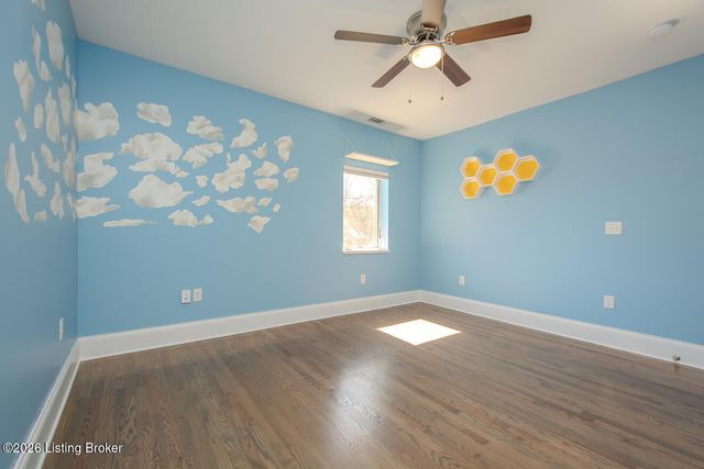 2126 Village Dr APT 12, Louisville, KY 40205