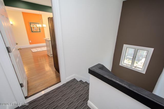 2126 Village Dr APT 12, Louisville, KY 40205