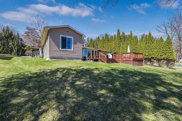 5307 Oakridge Drive, Beaverton, MI 48612