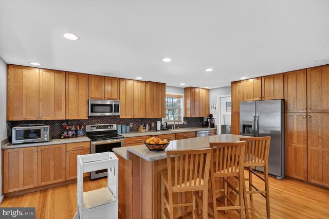 10207 ANTIETAM AVE, Fairfax, VA 22030