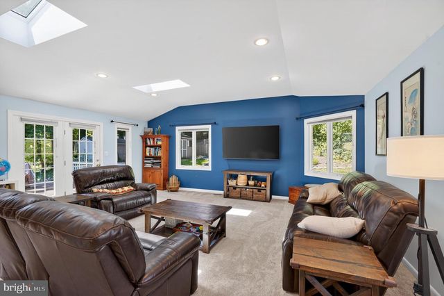 10207 ANTIETAM AVE, Fairfax, VA 22030