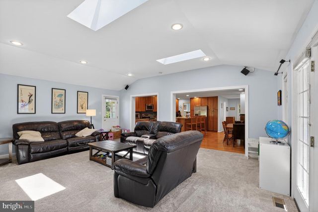 10207 ANTIETAM AVE, Fairfax, VA 22030