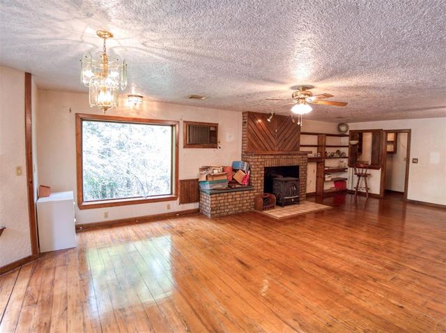 2371 Seminole Drive, Sulphur, OK 73086