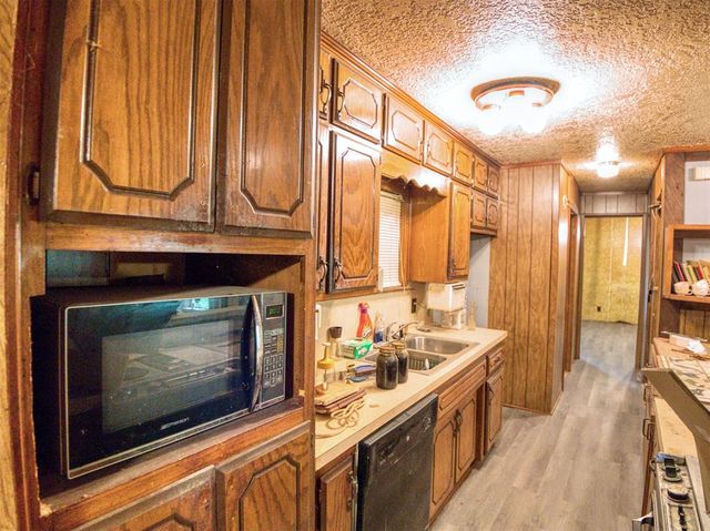 2371 Seminole Drive, Sulphur, OK 73086