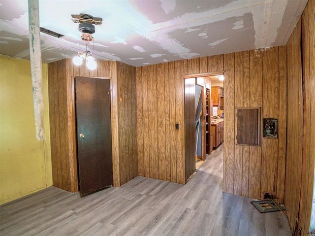 2371 Seminole Drive, Sulphur, OK 73086