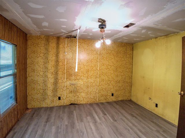 2371 Seminole Drive, Sulphur, OK 73086