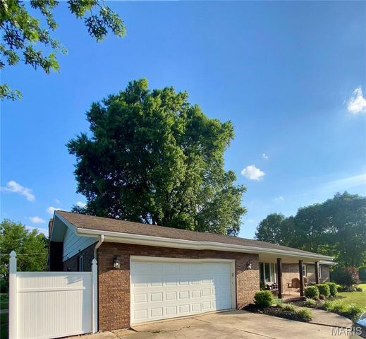 904 Davies Lane, Granite City, IL 62040