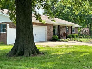 904 Davies Lane, Granite City, IL 62040