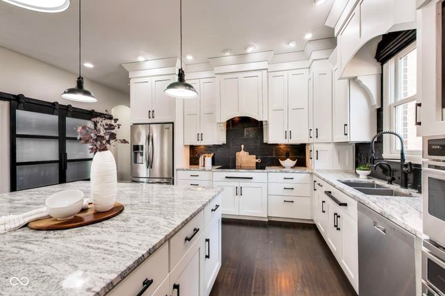 12621 Treaty Line Street, Carmel, IN 46032