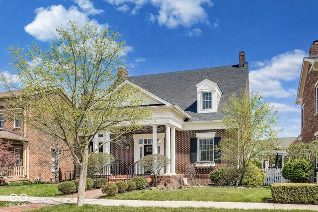 12621 Treaty Line Street, Carmel, IN 46032