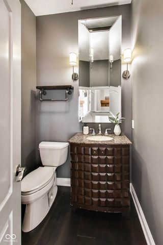 12621 Treaty Line Street, Carmel, IN 46032